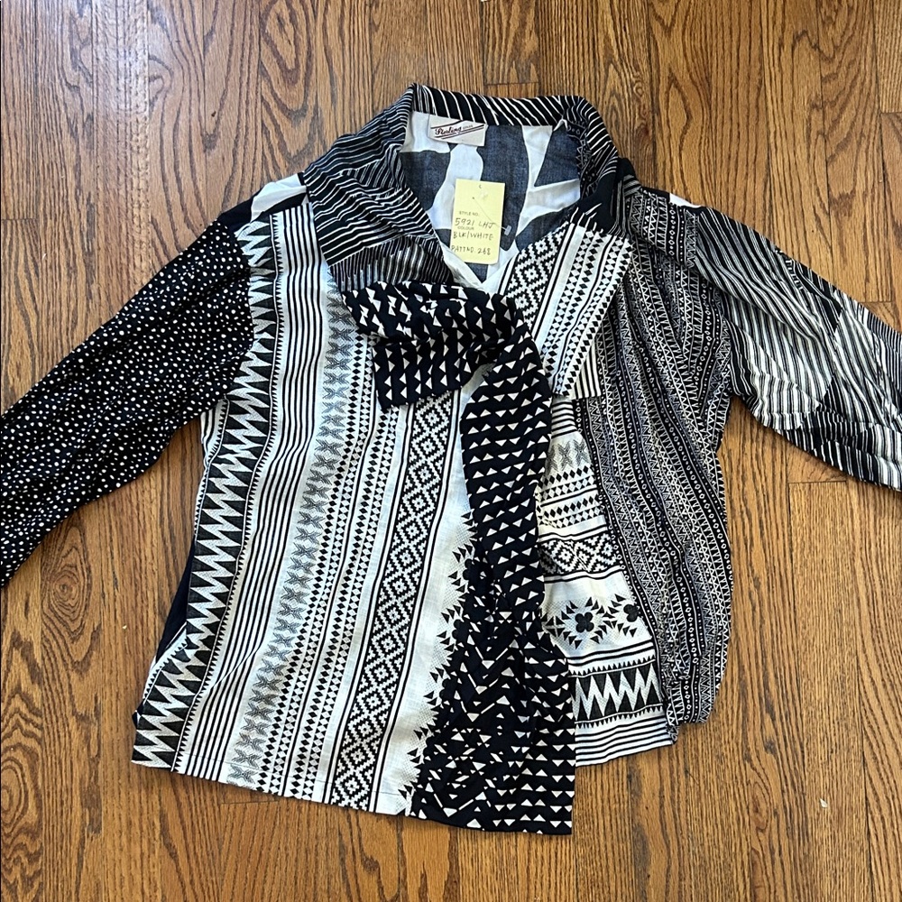 Stylish Black and White Patterned Blouse